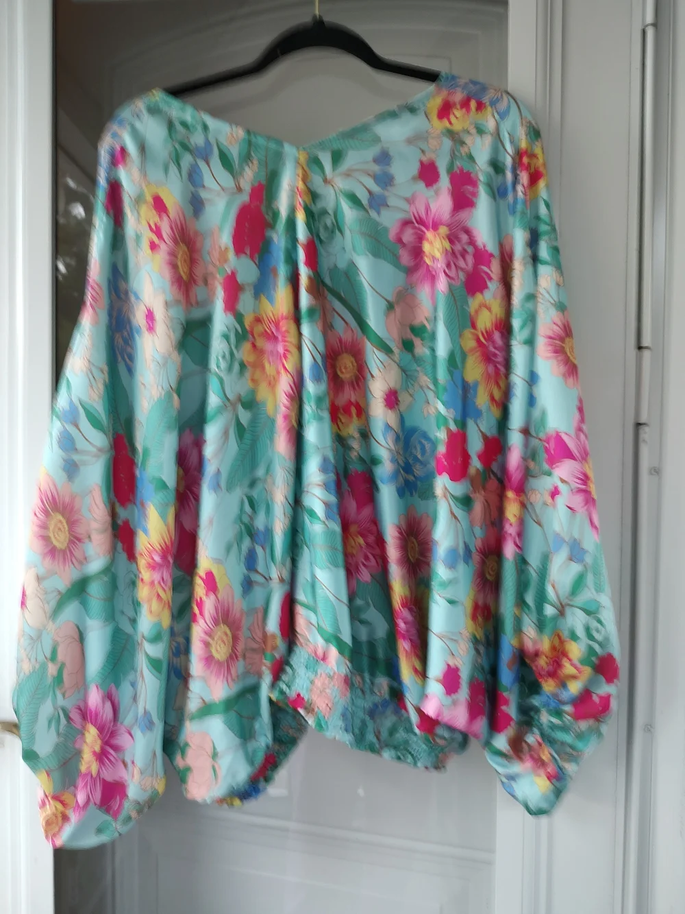 Umgee Floral V-Neck Balloon Sleeve Blouse in Aqua Multi - Picture 2 of 7